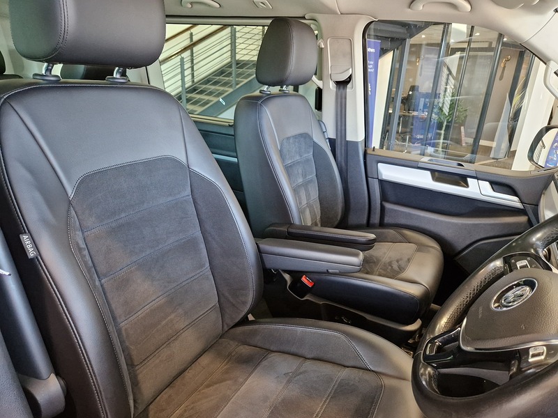 Volkswagen Caravelle BiTDI BlueMotion Tech Executive - U11599