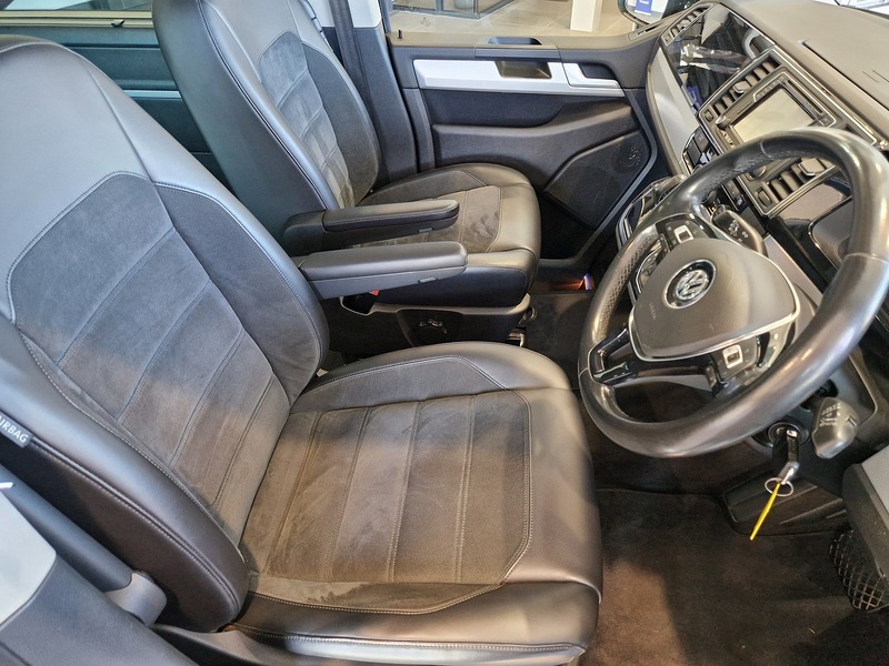 Volkswagen Caravelle BiTDI BlueMotion Tech Executive - U11599