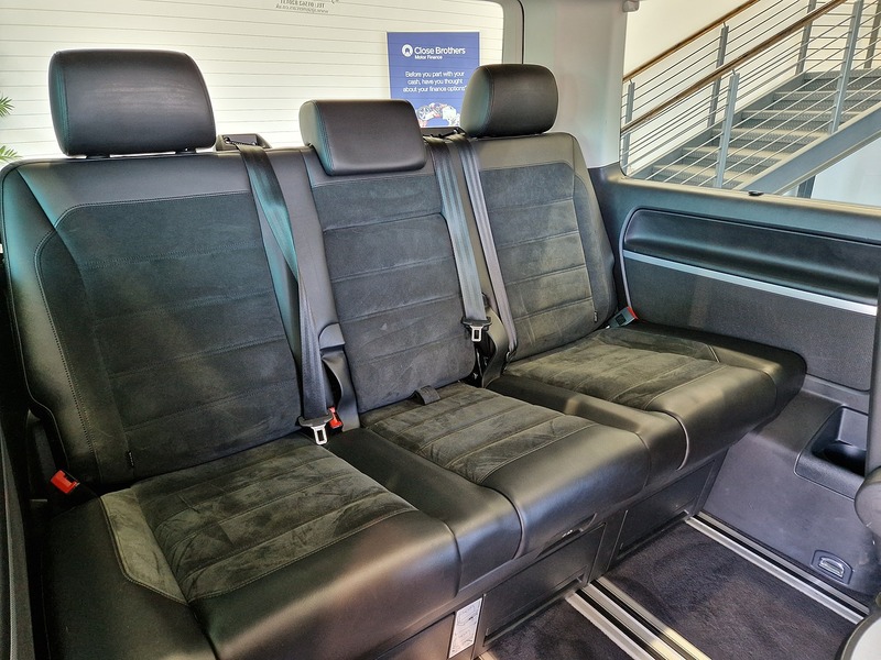 Volkswagen Caravelle BiTDI BlueMotion Tech Executive - U11599