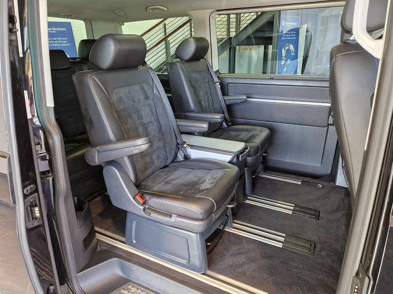 Volkswagen Caravelle BiTDI BlueMotion Tech Executive - U11599