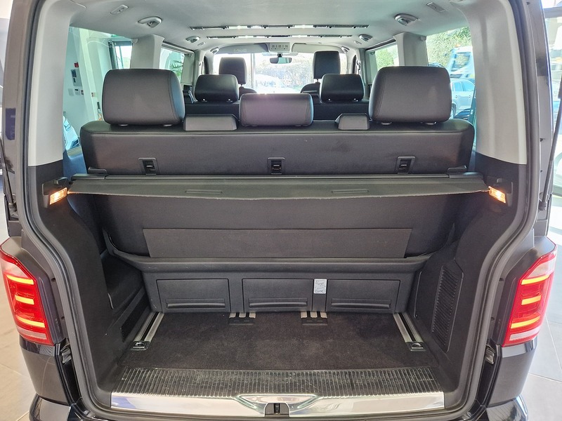 Volkswagen Caravelle BiTDI BlueMotion Tech Executive - U11599