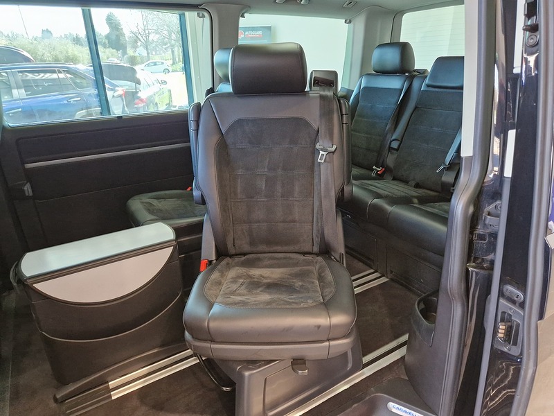 Volkswagen Caravelle BiTDI BlueMotion Tech Executive - U11599