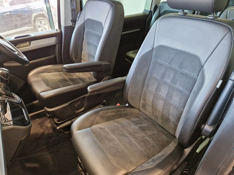 Volkswagen Caravelle BiTDI BlueMotion Tech Executive - U11599