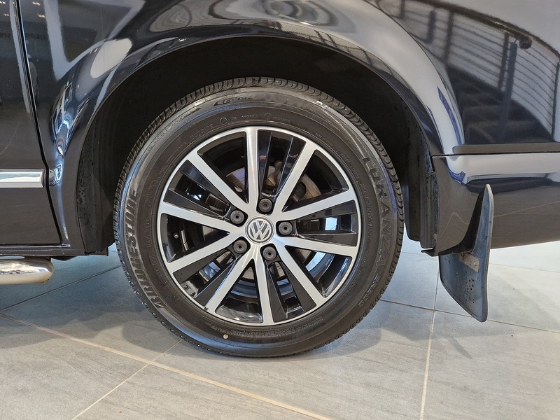 Volkswagen Caravelle BiTDI BlueMotion Tech Executive - U11599