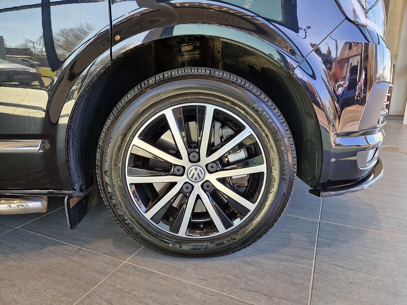 Volkswagen Caravelle BiTDI BlueMotion Tech Executive - U11599