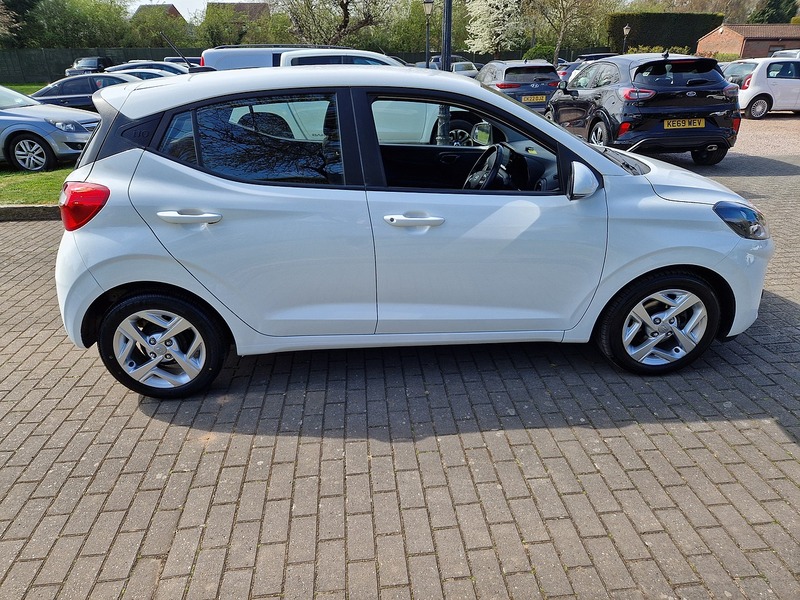 Hyundai i10 SE Connect - U11600