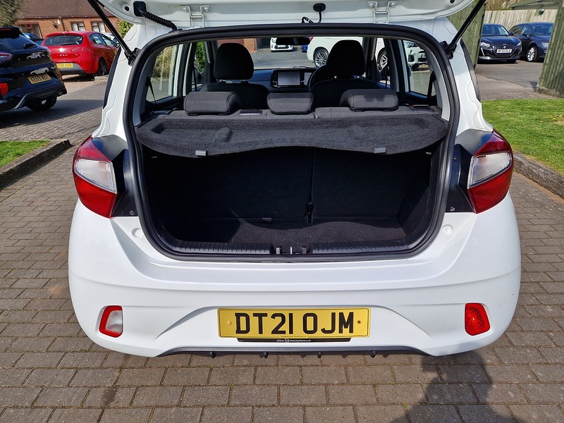 Hyundai i10 SE Connect - U11600