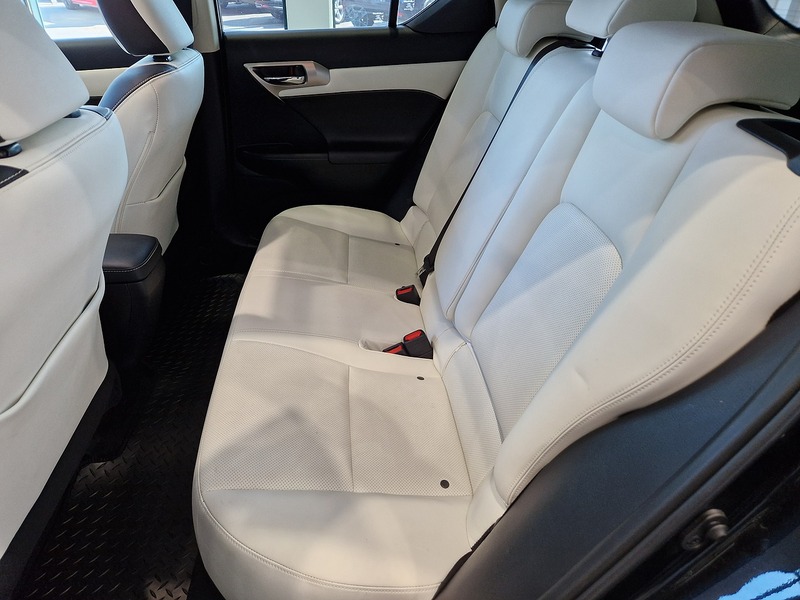 Lexus CT 200h Takumi - U11615