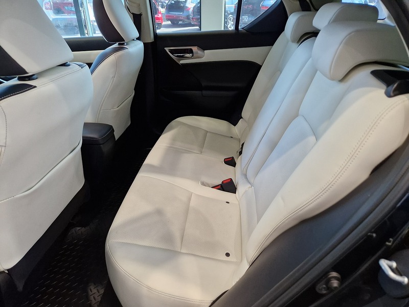 Lexus CT 200h Takumi - U11615