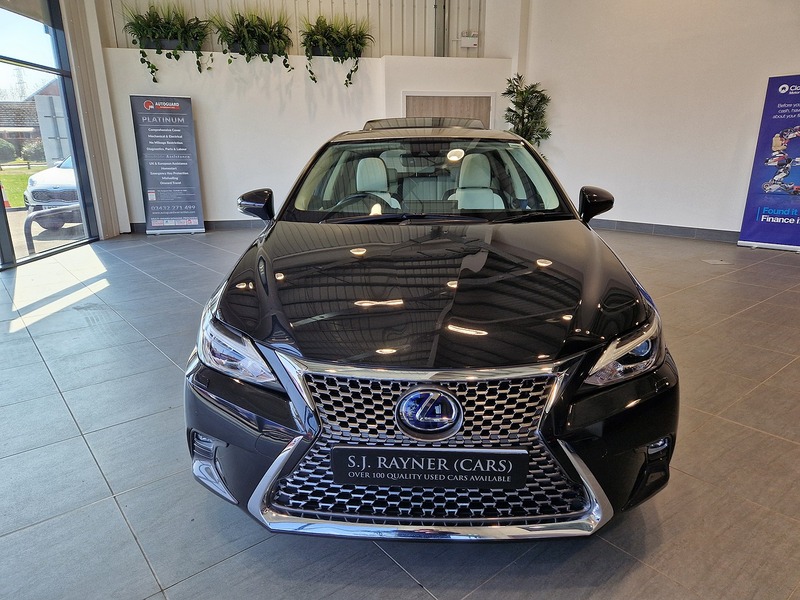 Lexus CT 200h Takumi - U11615