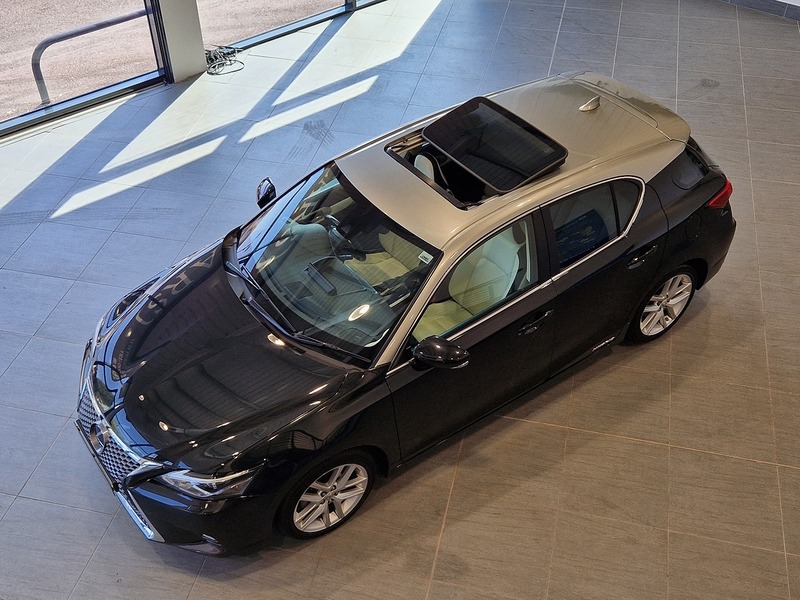 Lexus CT 200h Takumi - U11615
