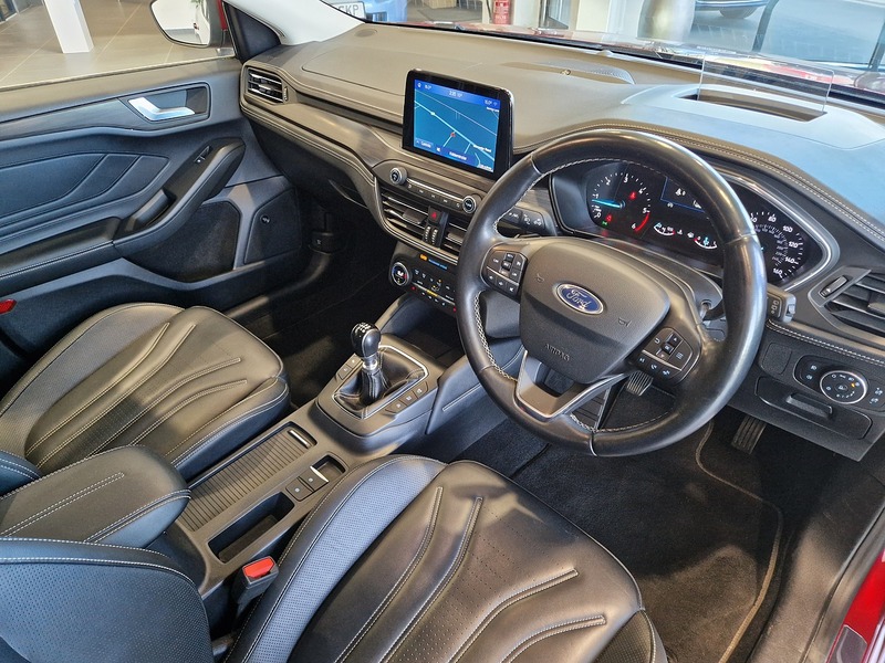 Ford Focus EcoBlue Vignale - U11619