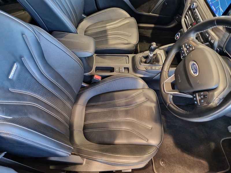 Ford Focus EcoBlue Vignale - U11619