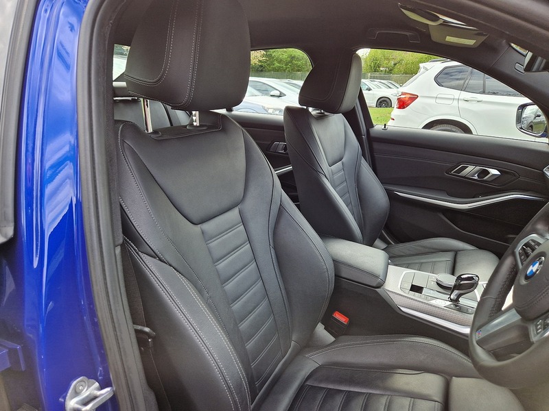 BMW 3 Series 330e M Sport - U11627