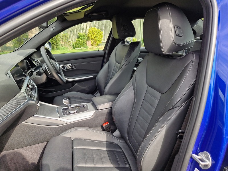 BMW 3 Series 330e M Sport - U11627