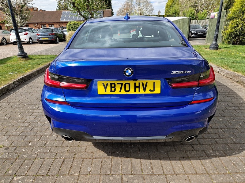 BMW 3 Series 330e M Sport - U11627