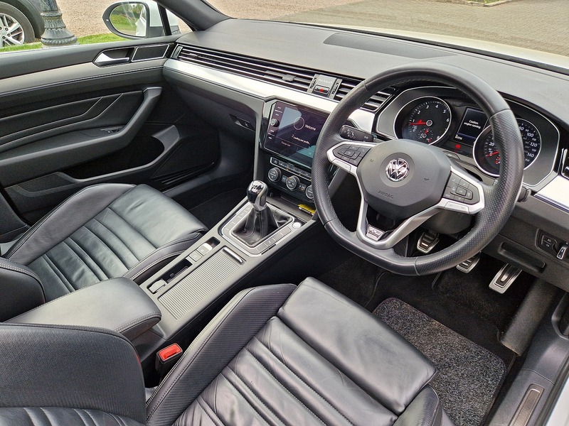 Volkswagen Passat TSI EVO R-Line - U11630