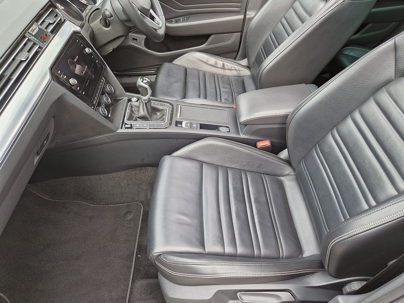 Volkswagen Passat TSI EVO R-Line - U11630