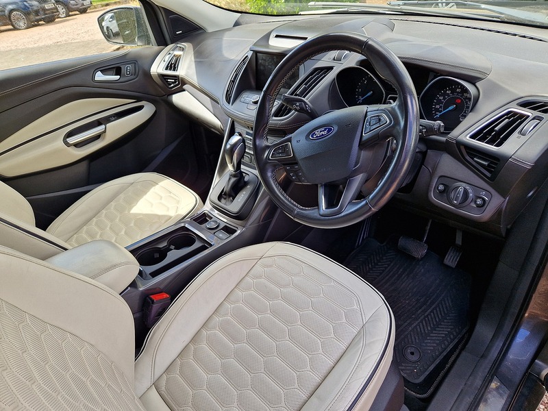 Ford Kuga TDCi EcoBlue Vignale - U11639