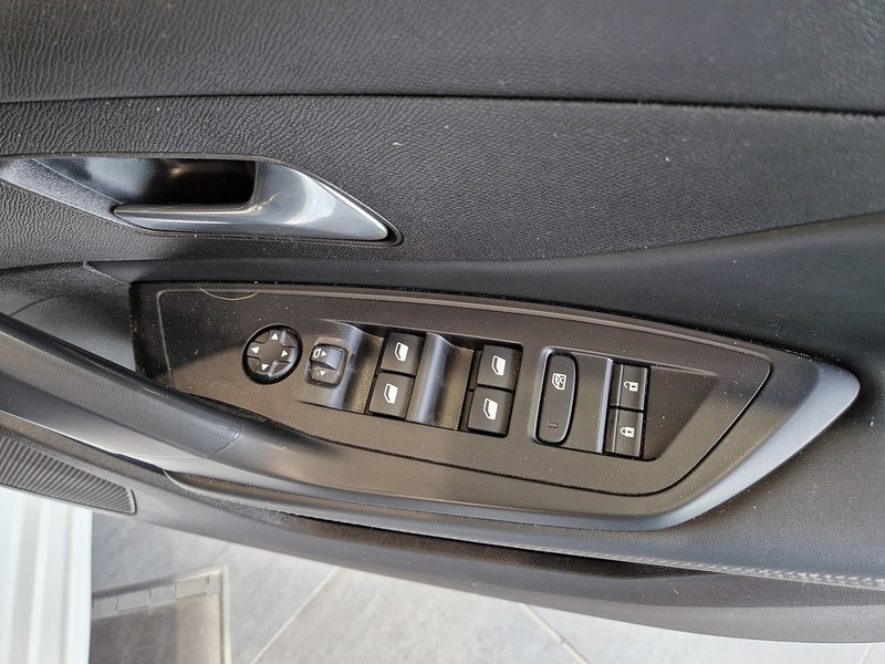 Peugeot 308 BlueHDi Active Premium - U11641