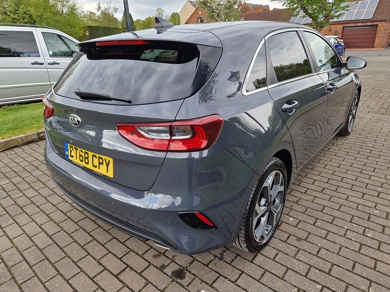 Kia Ceed CRDi 3 - U11642