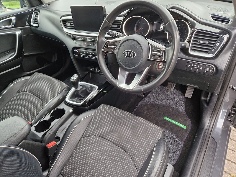 Kia Ceed CRDi 3 - U11642