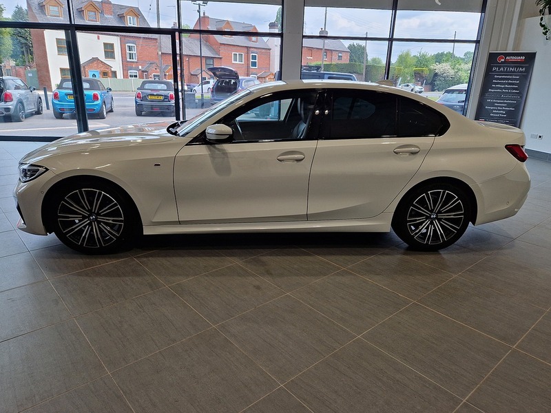BMW 3 Series 320i M Sport - U11646