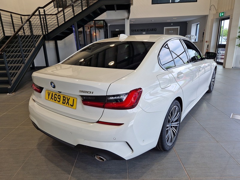 BMW 3 Series 320i M Sport - U11646