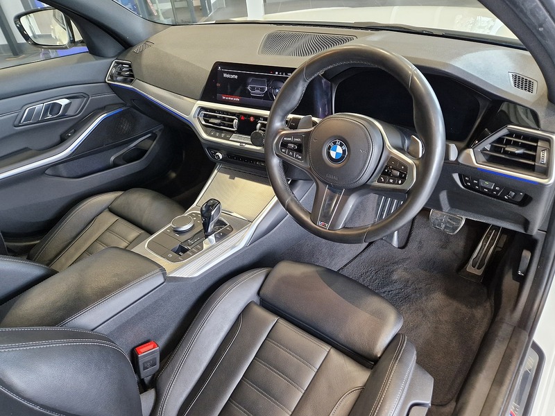 BMW 3 Series 320i M Sport - U11646