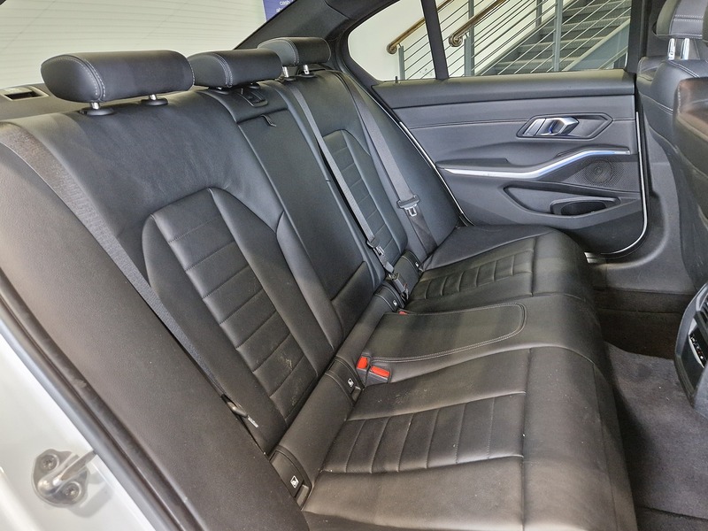 BMW 3 Series 320i M Sport - U11646