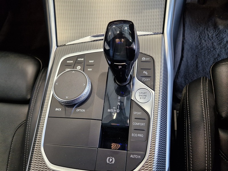 BMW 3 Series 320i M Sport - U11646
