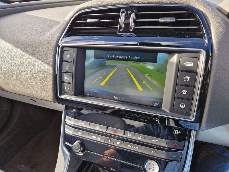 Jaguar XE GTDi Prestige - U11647