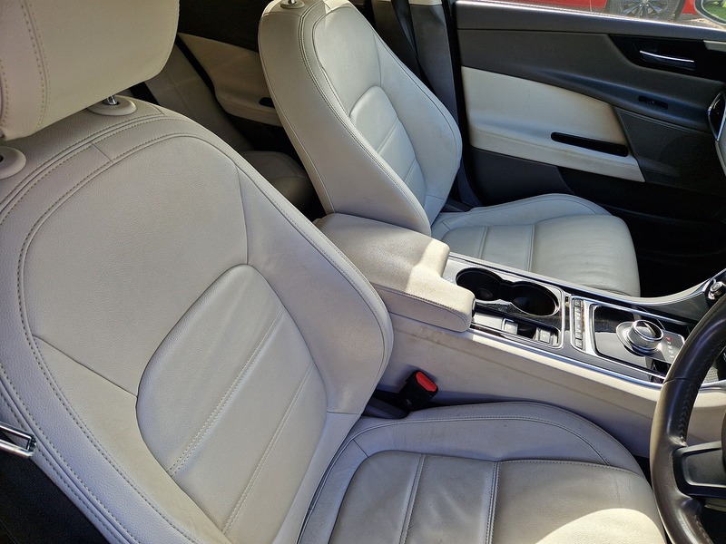 Jaguar XE GTDi Prestige - U11647