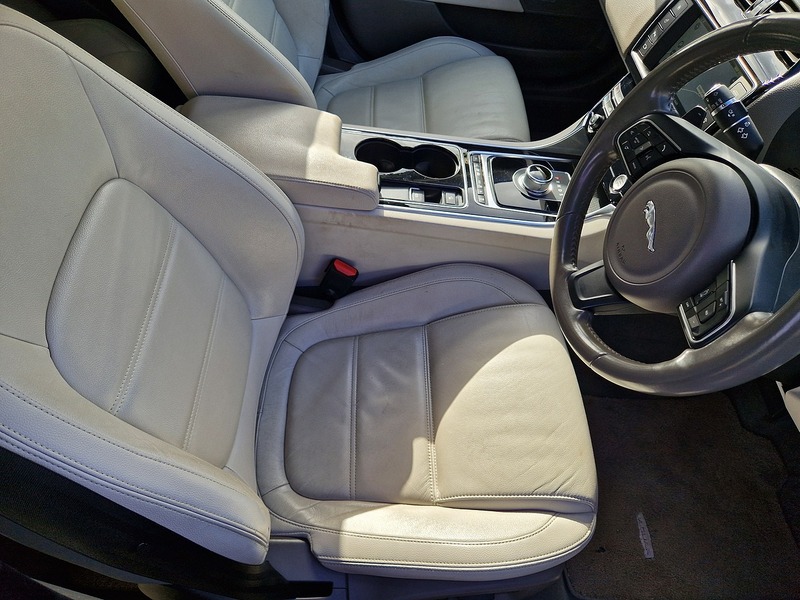 Jaguar XE GTDi Prestige - U11647