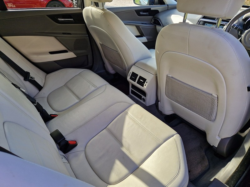 Jaguar XE GTDi Prestige - U11647