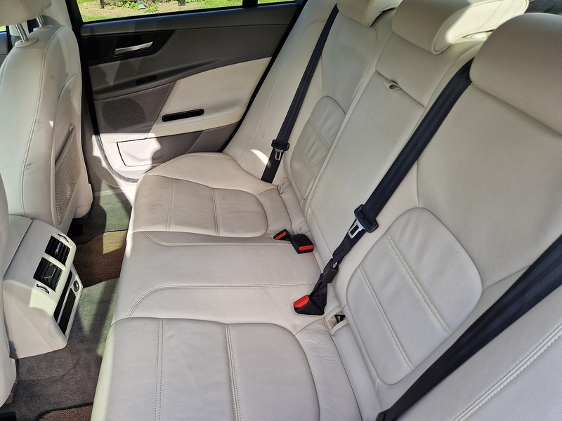 Jaguar XE GTDi Prestige - U11647