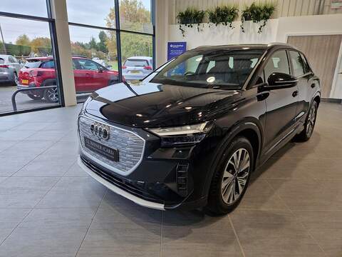 Audi Q4 e-tron 2.0 TDCi Titanium SUV 5dr Diesel Manual 2WD Euro 5 (140 ps)
