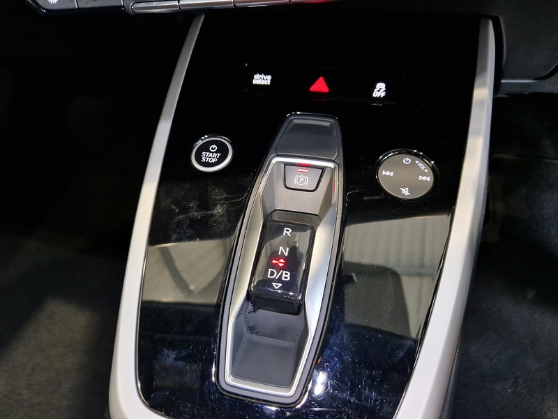 Audi Q4 e-tron Sport - U11652