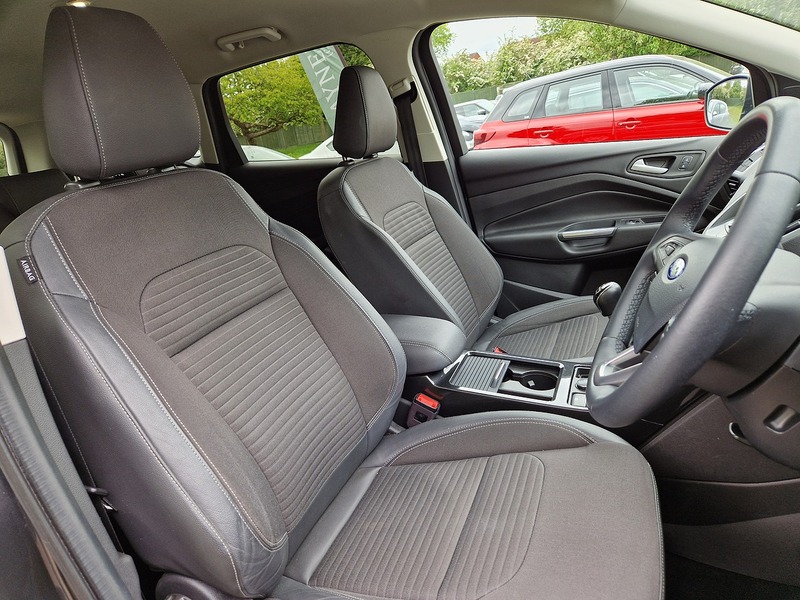 Ford Kuga TDCi EcoBlue Titanium Edition - U11654