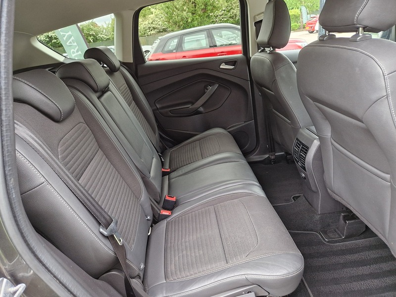 Ford Kuga TDCi EcoBlue Titanium Edition - U11654