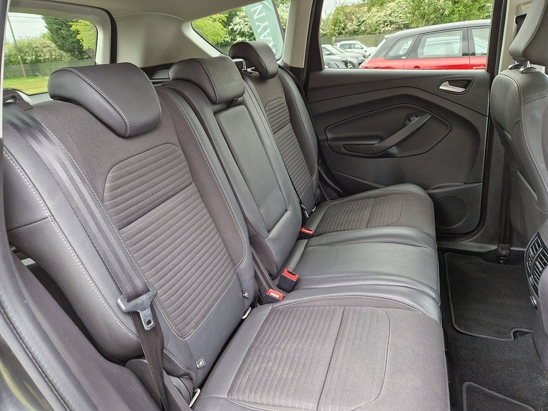 Ford Kuga TDCi EcoBlue Titanium Edition - U11654