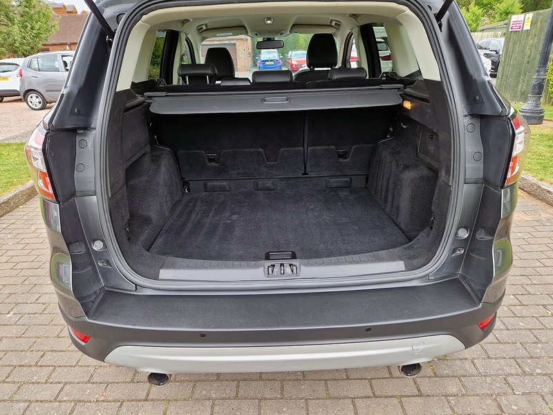 Ford Kuga TDCi EcoBlue Titanium Edition - U11654