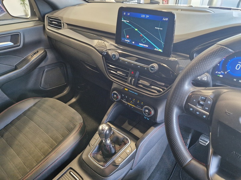 Ford Kuga EcoBlue ST-Line Edition - U11673