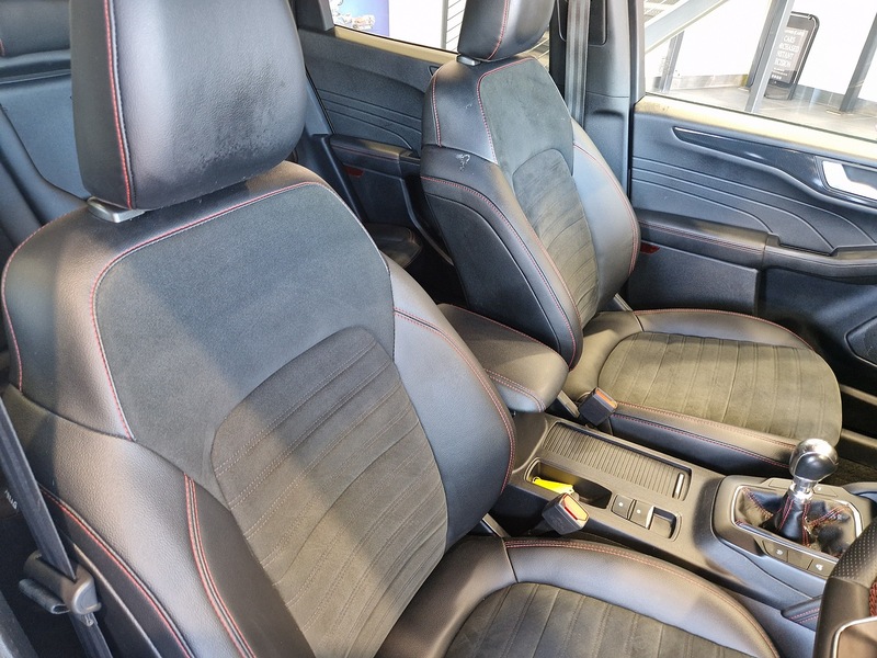 Ford Kuga EcoBlue ST-Line Edition - U11673