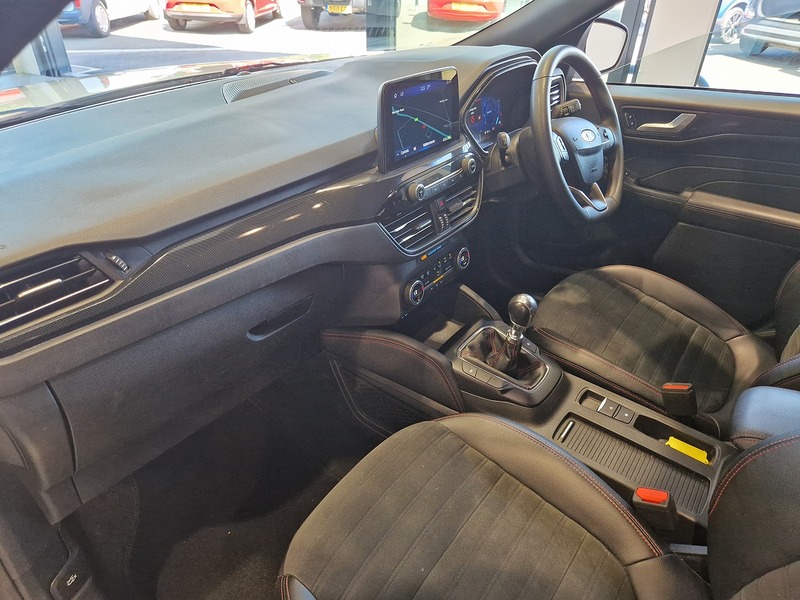 Ford Kuga EcoBlue ST-Line Edition - U11673