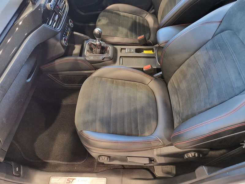 Ford Kuga EcoBlue ST-Line Edition - U11673