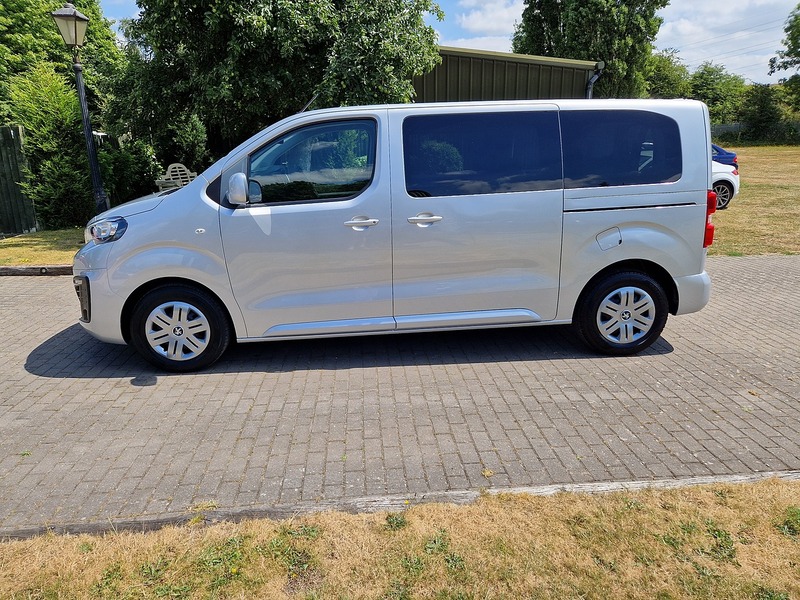 Peugeot Traveller BlueHDi Business - U11682