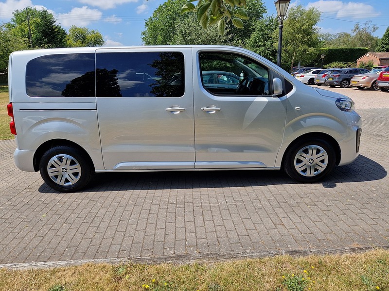 Peugeot Traveller BlueHDi Business - U11682