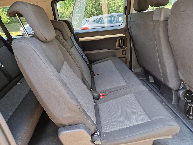 Peugeot Traveller BlueHDi Business - U11682