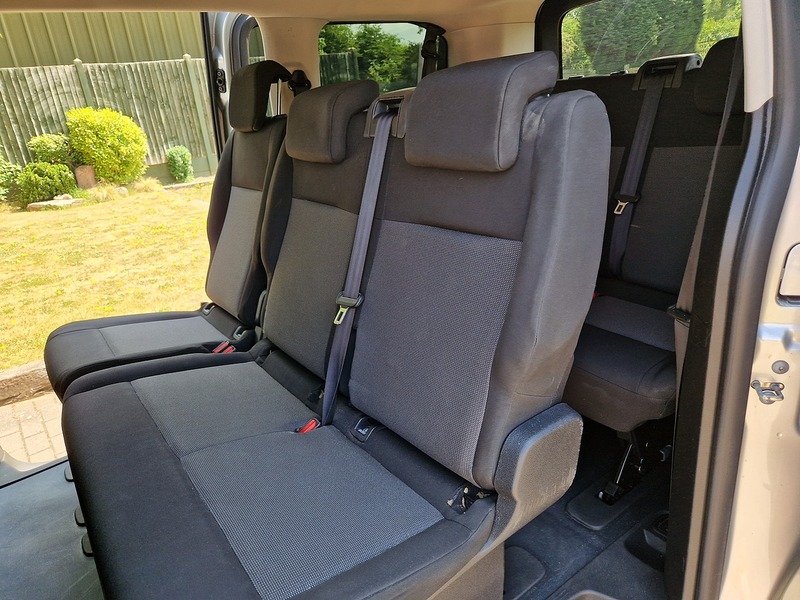 Peugeot Traveller BlueHDi Business - U11682